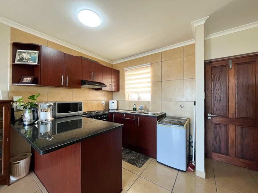 To Let 2 Bedroom Property for Rent in Burgundy Estate Western Cape